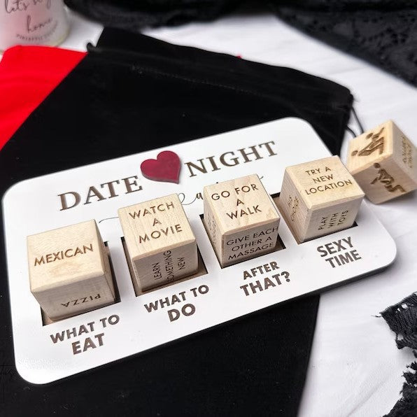 Couples' Date Night Dice Set 🎲 – Wooden Love & Food Decision Maker ❤️🍕, Ideal Valentine's Day Gift for Him/Her 💖